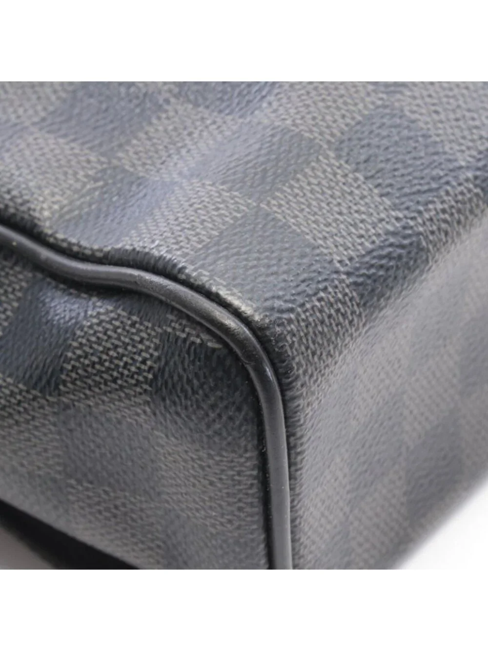 Louis Vuitton Shoulder Bag District MM NM Damier Graphite Leather